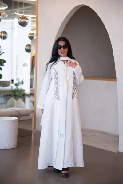 عباية بليزر بخام لينن مع كريب باللون الابيض مع شك يدوي C:IB323 White